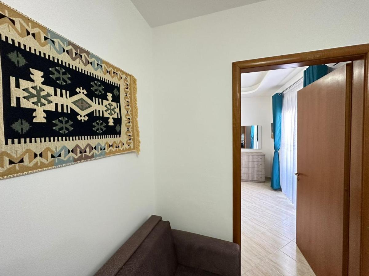 Trea Accomodations - Port Side Vlore Bagian luar foto