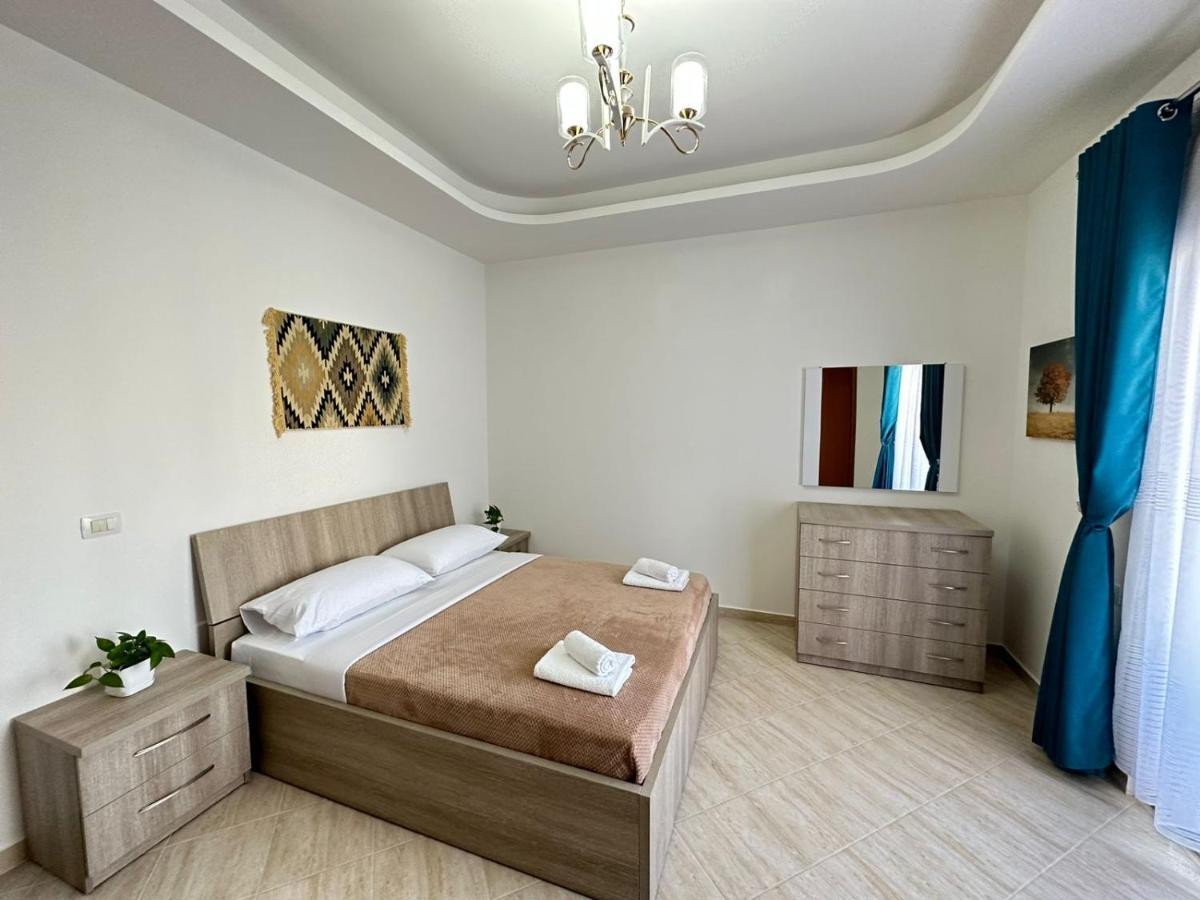 Trea Accomodations - Port Side Vlore Bagian luar foto