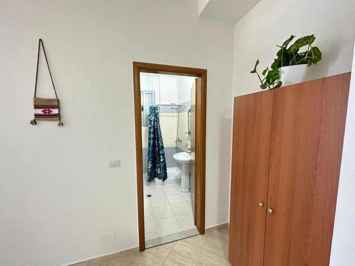 Trea Accomodations - Port Side Vlore Bagian luar foto