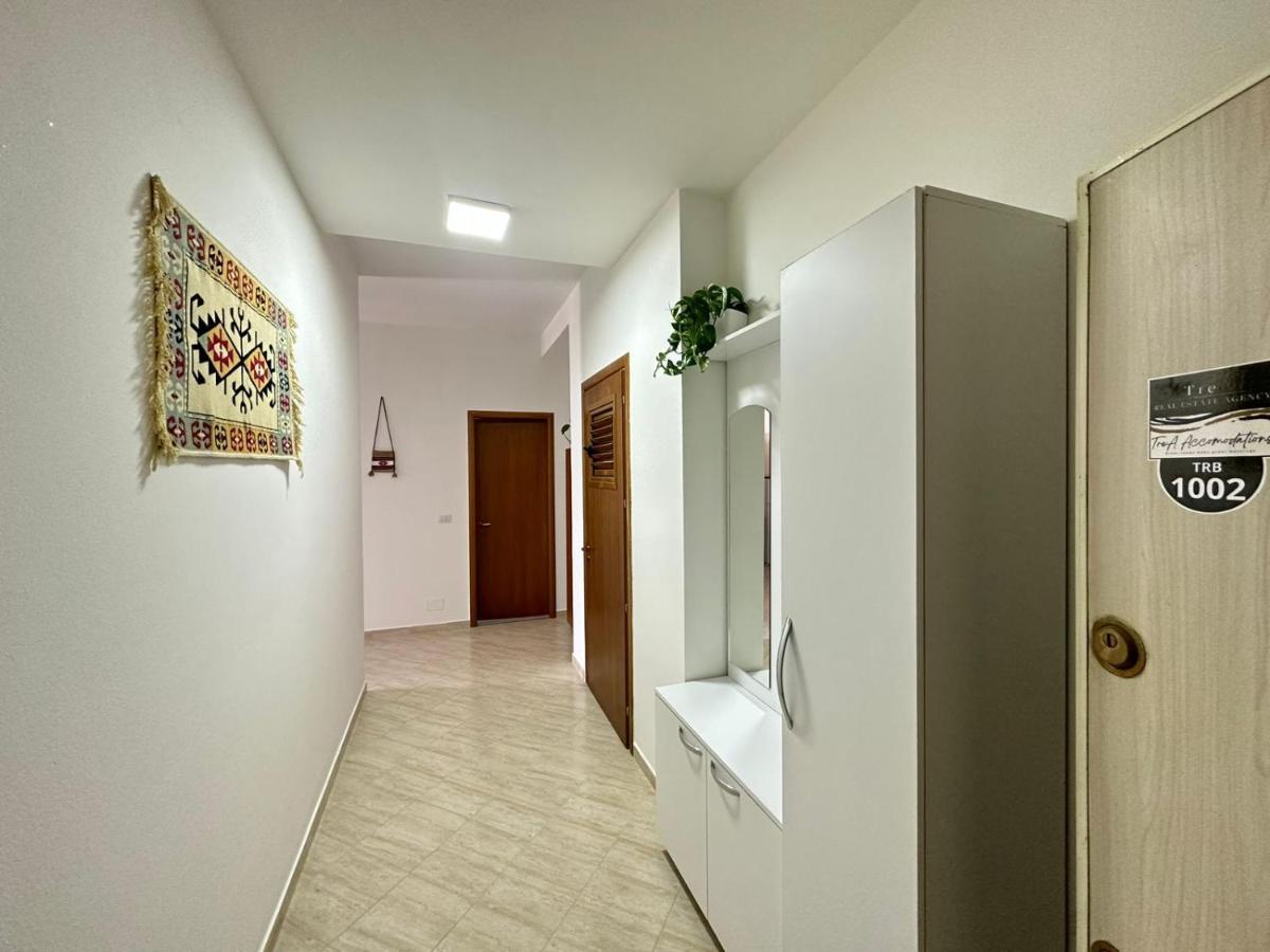 Trea Accomodations - Port Side Vlore Bagian luar foto